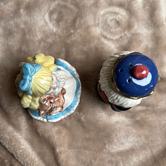 Fitz Floyd Vtg Nutcracker Sweet Suite Retired Salt Pepper Shaker Set 2 Clara FF - Picture 8 of 9